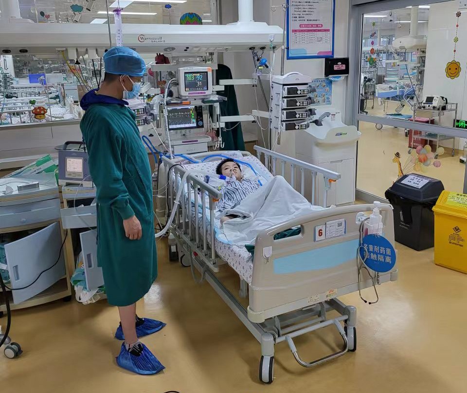 盖州市跨省救护车出租公司